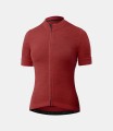 women-cycling-jersey-merino-sundriedtomato-essential-front-pedaled.jpg