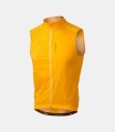 men-cycling-vest-windproof-nuggetgold-mirai-front-pedaled.jpg
