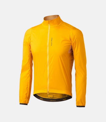 men-cycling-jacket-windproof-goldenyellow-mirai-front-pedaled.jpg