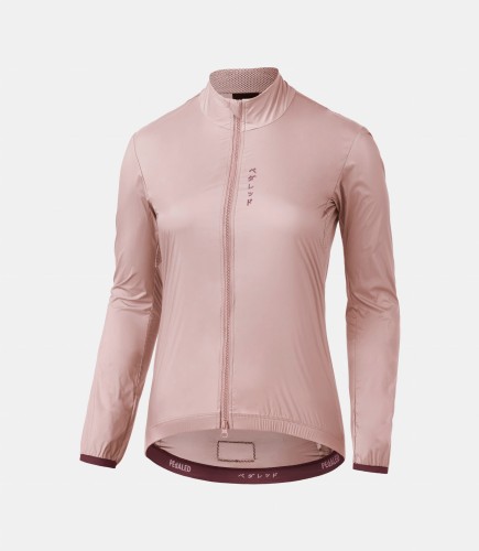 women-cycling-jacket-windproof-bark-mirai-front-pedaled.jpg