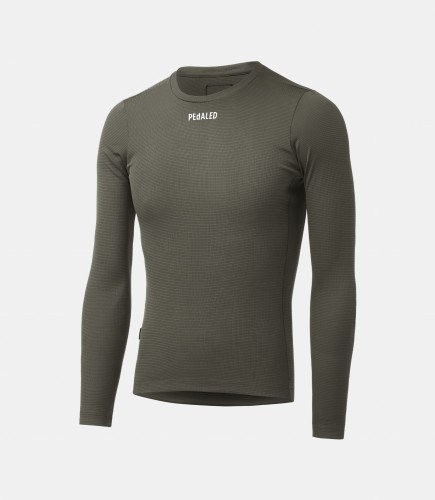 men-cycling-baselayer-grey-odyssey-front-pedaled.jpeg