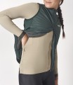women-cycling-insulated-vest-green-essential-double-zip-pedaled.jpeg