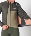 men-cycling-insulated-jacket-grey-odyssey-polartec-detail-pedaled.jpeg
