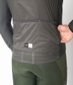 men-cycling-insulated-jacket-grey-odyssey-back-pocket-pedaled.jpeg