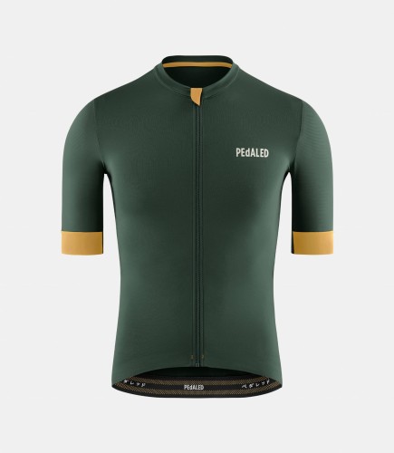 men-cycling-jersey-green-essential-front-pedaled.jpeg