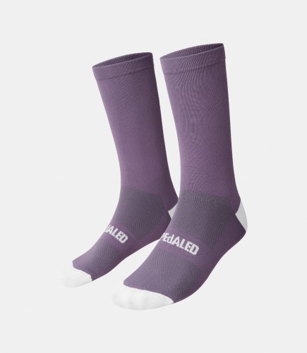 cycling-socks-lilac-essential-front-pedaled.jpeg