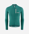 men-cycling-cargo-long-sleeve-jersey-green-odyssey-front-pedaled.jpeg