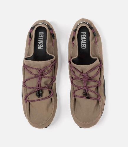 foldable-shoes-odyssey-bikepacking-shitake-pedaled.webp
