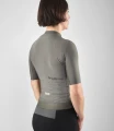 women-cycling-cargo-jersey-dark-grey-odyssey-side-pocket-pedaled.webp