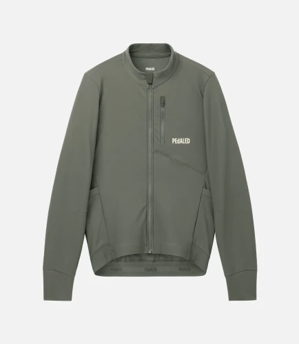 27WJSOD24PE_01_men-cycling-cargo-long-sleeve-jersey-charcoal-grey-odyssey-front-pedaled.webp