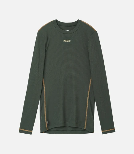 27WBLOD40PE_01_men-cycling-baselayer-power-dry-dark-olive-odyssey-front-pedaled.jpg
