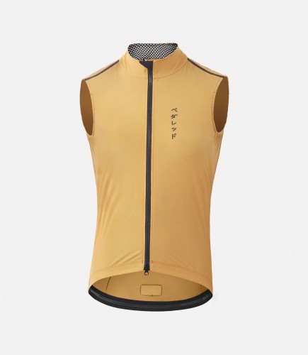 men-all-weather-cycling-vest-honey-front-mirai-pedaled.jpg
