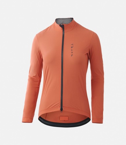 women-water-resistant-cycling-jacket-brick-red-front-mirai-pedaled.jpg